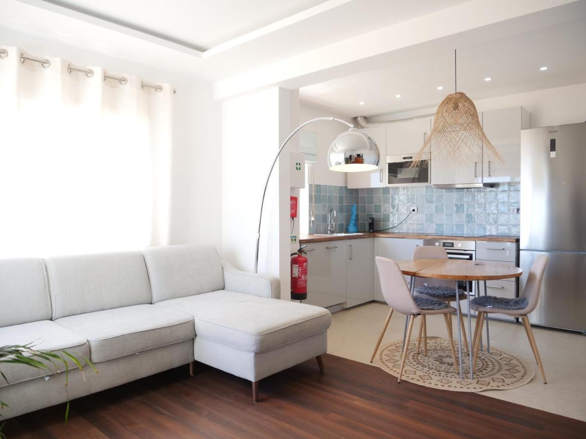 Cozy Apartment With Sea View Over Meia Praia Lagos Exteriör bild