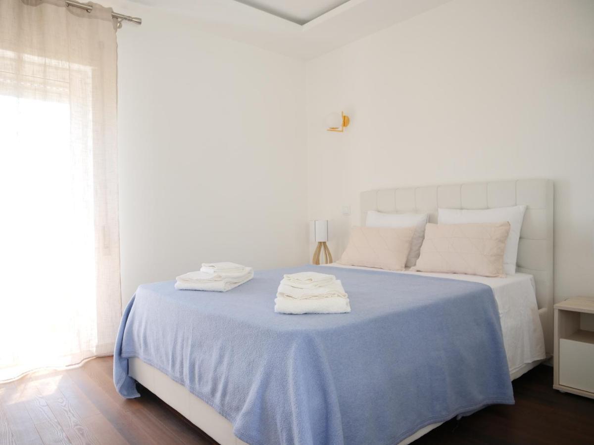 Cozy Apartment With Sea View Over Meia Praia Lagos Exteriör bild