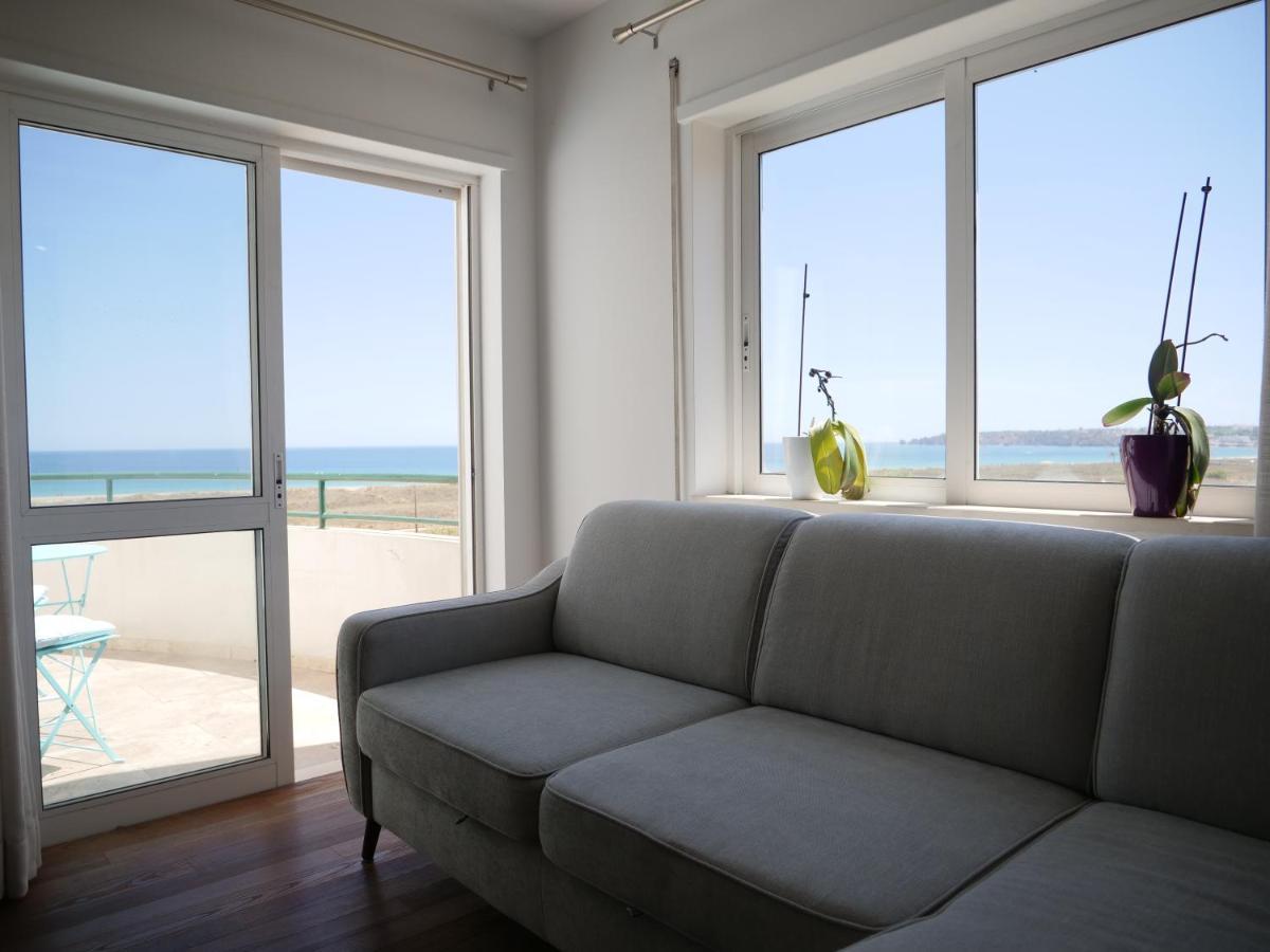 Cozy Apartment With Sea View Over Meia Praia Lagos Exteriör bild