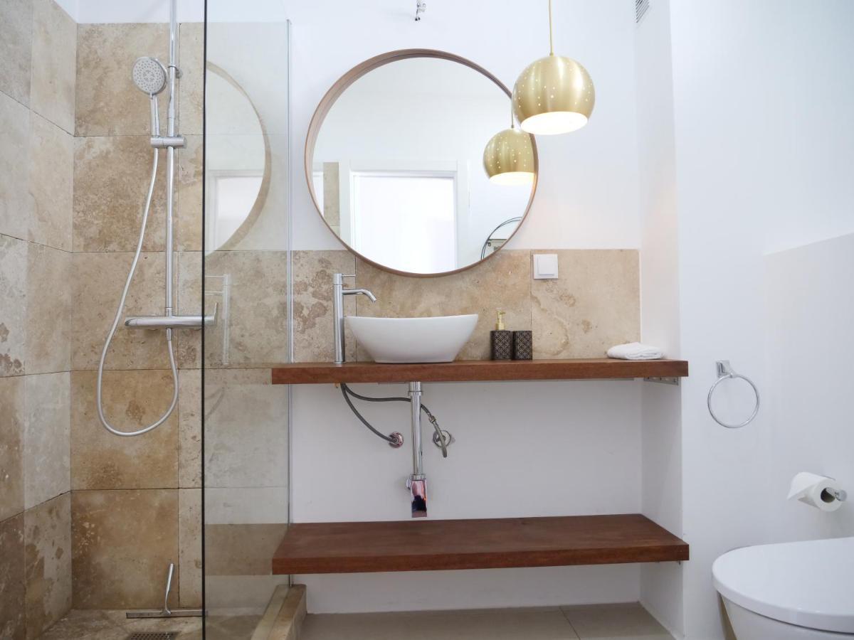 Cozy Apartment With Sea View Over Meia Praia Lagos Exteriör bild